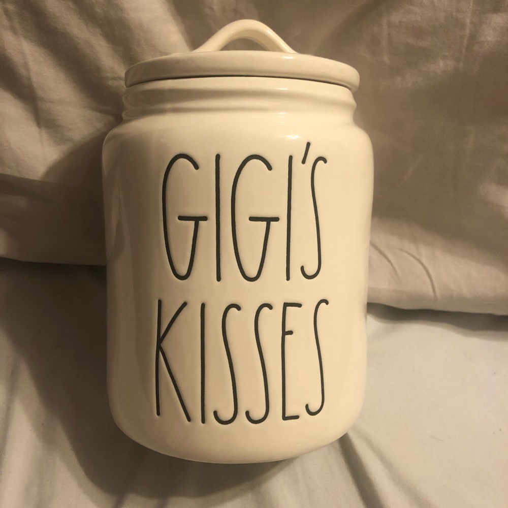 Rae Dunn Gigi’s Kisses canister